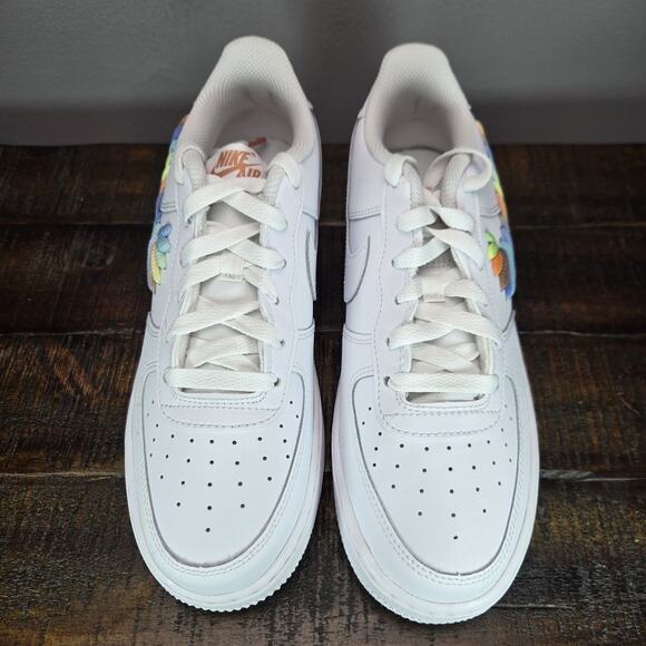 NEW Nike Air Force 1 LV8 GS Youth Kids Size 6.5 Rainbow Swoosh White FQ4948 100 - Picture 2 of 12